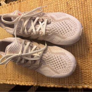 adidas Women's White/gray Athletic Shoes